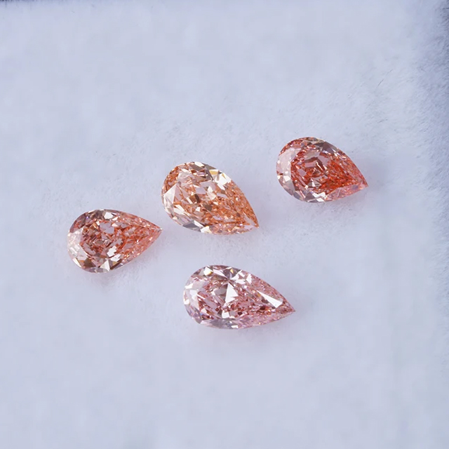 Vivid Pink Pear Cut VVS Lab Grown Diamond na may IGI